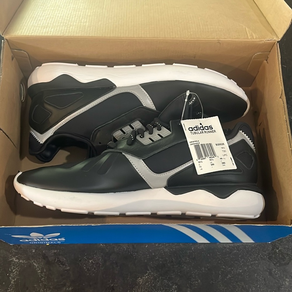 Adidas tubular runner size 11 NWT never worn with box